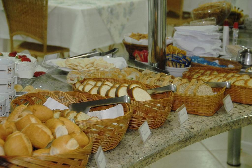 Hotel Italia Balneário Camboriú エクステリア 写真